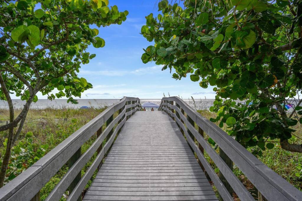 The Spanish Beach Home Only 10Mins From The Beach! Largo Exteriör bild